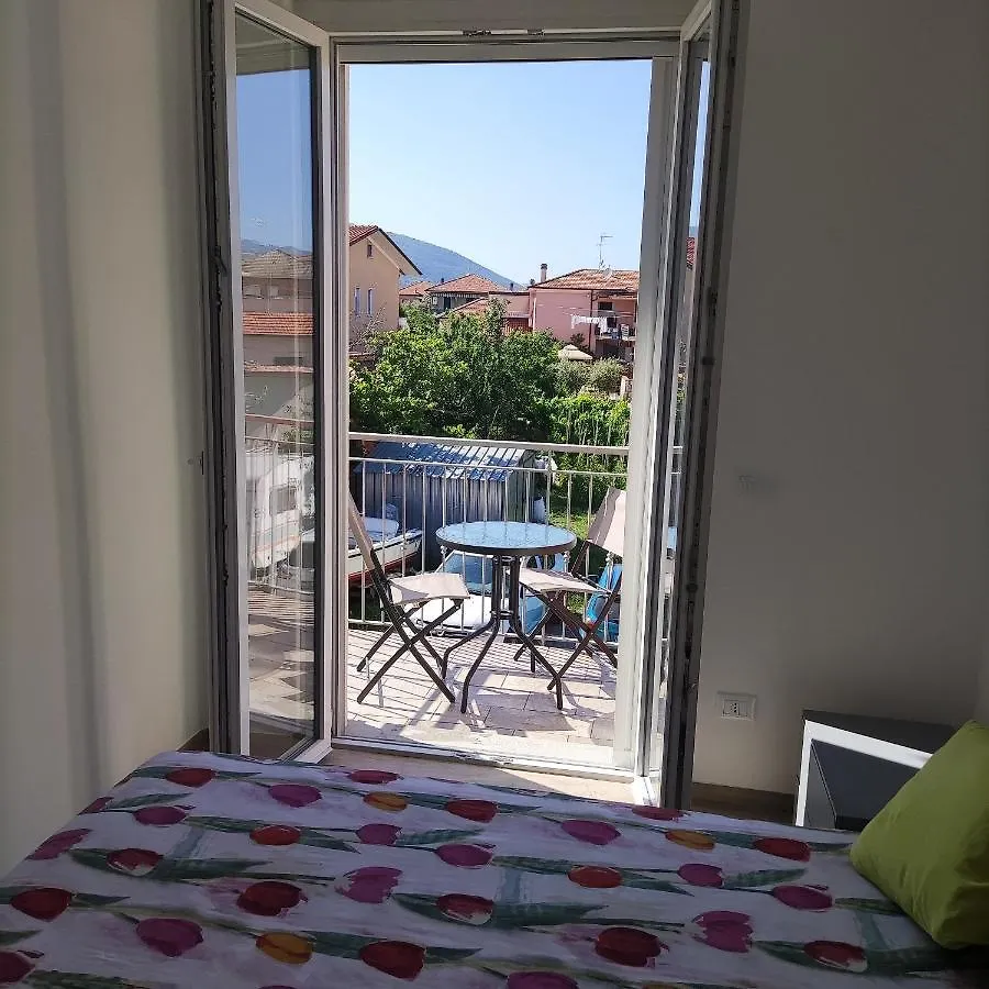 Rondine Di Mare Villa Fiumaretta di Ameglia Italy